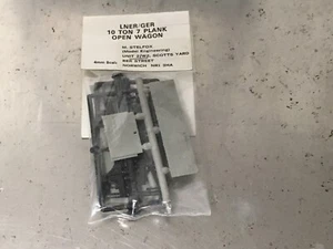 Stelfox 4mm scale GER/LNER/BR 7 Plank Wagon kit - Picture 1 of 1