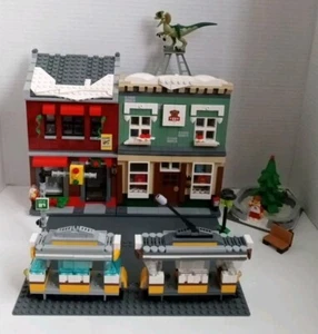 Lego Jinglewood Junction Winter Village with Minifigures and Accessories Lot - Picture 1 of 11