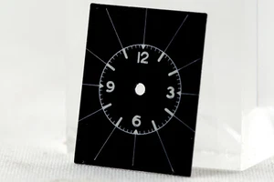 ZIFFERBLATT FÜR ARMBANDUHR - SCHWARZ - RECHTECKIG - DEUTSCHLAND - UM 1940 - Bild 1 von 4