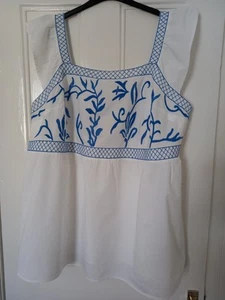 BNWT - Yours Curve white & blue embroidered peplum top, size UK 18 - Picture 1 of 4