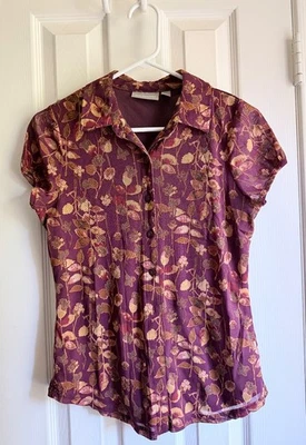 Blusa Croft & Barrow Talla Pequeña Manga Corta Abotonada Hojas de Otoño Foto 1 de 4