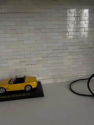 modellino scal 1:43 auto Ferrari 550 Barchetta cabrio colore giallo - Immagine 1 di 4