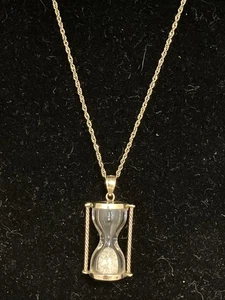 Oro America 10K Gold Hourglass Pendant With Diamond Dust & 10K 18” Necklace 3.7g - Picture 1 of 6