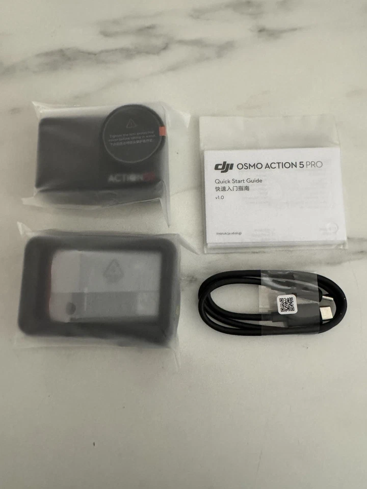 Cámara de acción DJI Osmo Action 5 Pro estándar combo impermeable Foto 1 de 1
