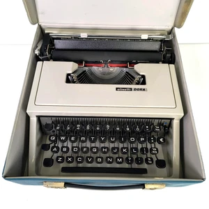 Vintage Olivetti Dora Manual Portable Typewriter & Case Good Condition - Picture 1 of 12