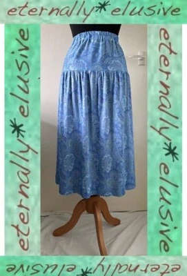 Falda Crimpleno Sedoso Sedoso Hecha a Mano En Niveles Recogida a Becerro S/M Foto 1 de 4