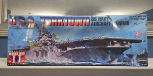 2007 USS Yorktown Navy Aircraft Carrier WW2 Model Kit #70826 1:525 ~ Sigillato NOS - Foto 1 di 3