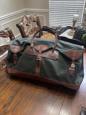 Vintage Orvis Green Canvas & Leather Battenkill 27” Duffle Bag Overnight Hunting - Image 1 of 4