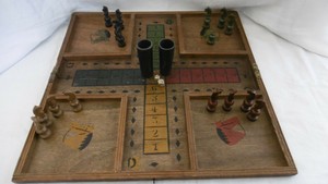 Ancien Plateau De Jeux De Dames Et Petits Chevaux Vintage