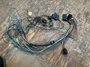 1987-1991 Chevy GMC Truck C/K ENGINE CONTROL MODULE Wiring under dash - Picture 1 of 6