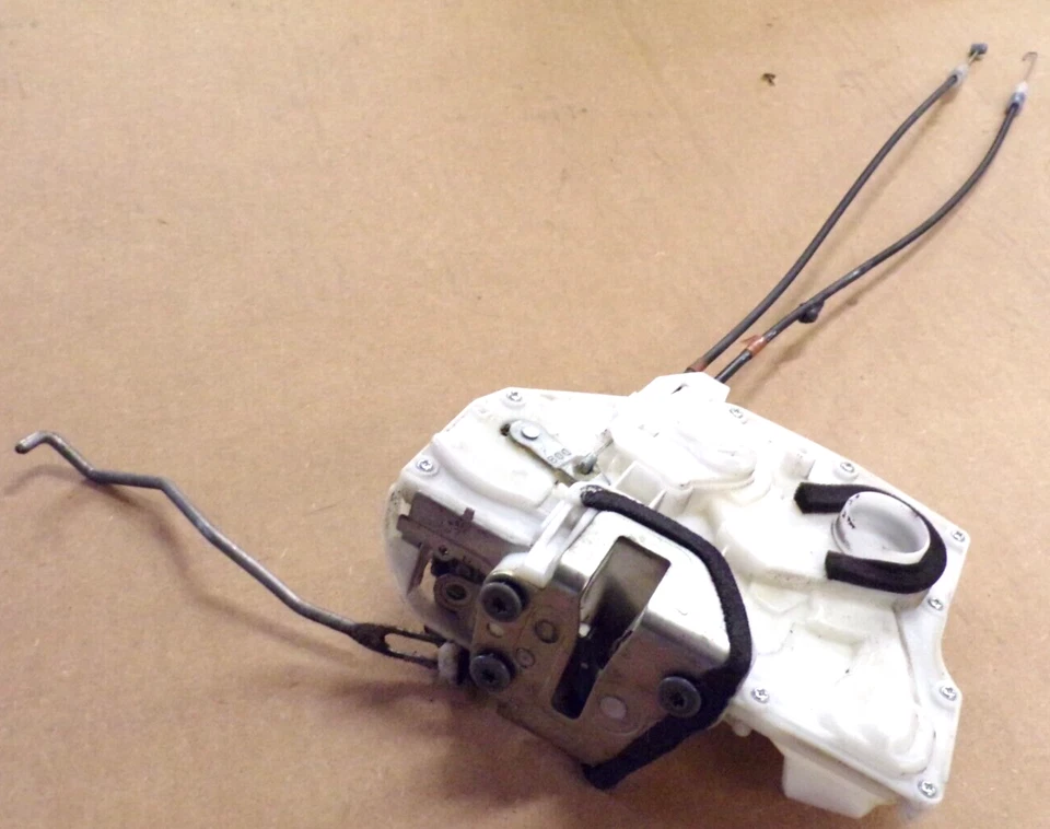 Suzuki SX4 2007 pestillo de puerta (delantero del pasajero) 2007-2013 Foto 1 de 2