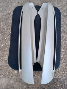 02-06 ESCALADE REAR CORNER VENT TRIM D PILLAR APPLIQUE MOLDING PEARL WHITE SET - Bild 1 von 11