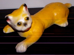 Foot Long Carnival Chalkware Rare Yellow Cat Figurine - Picture 1 of 1
