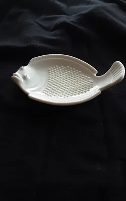 Rallador de pescado jengibre vintage Joyce Chen Japón porcelana blanca Foto 1 de 3