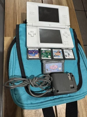 Nintendo DS Lite (White) USG-001 W/ Charger, Bag And Games - tested and works!  - image 1 of 4