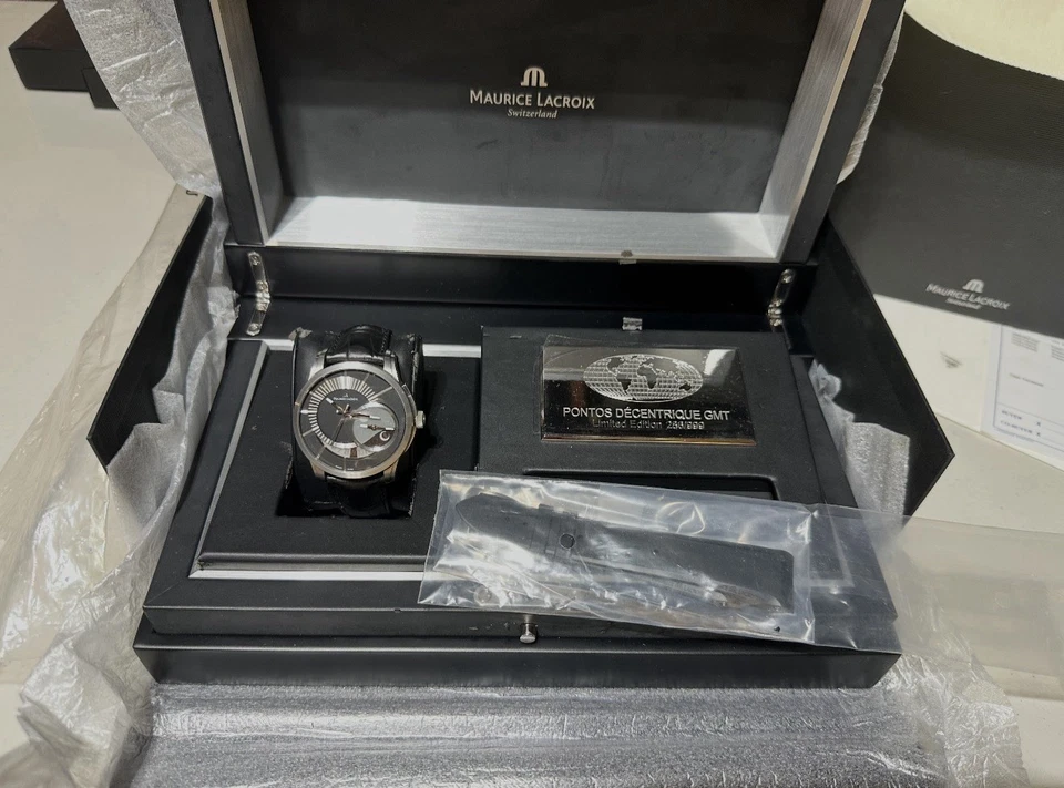 Maurice Lacroix Pontos Decentrique GMT PT6108-TT031-291 Titanio Edición Limitada Foto 1 de 4