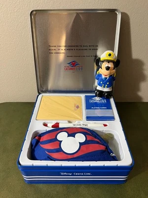 Disney Cruise Line Castaway Club Juego de Viaje Juego Coleccionable Lata con Capt Mickey Foto 1 de 4