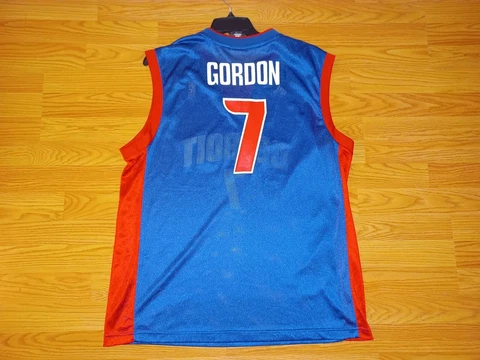 DETROIT PISTONS BEN GORDON # 7 JERSEY BY ADIDAS MEN SIZE LARGE VINTAGE BEAUTIFUL Cover