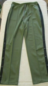 Pantalones activos para mujer Hunter Brand medianos verde oliva y negro con patas a presión - Imagen 1 de 7