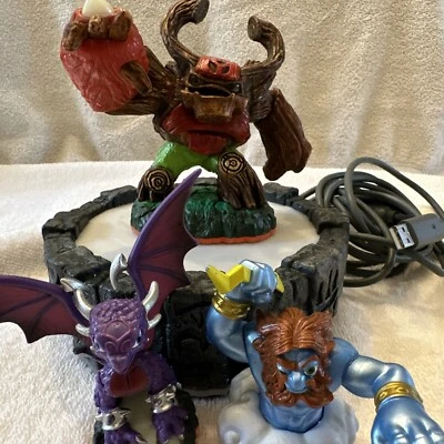 Skylanders Portal of Power Xbox 360, 3 Characters Included ￼ - Image 1 of 4