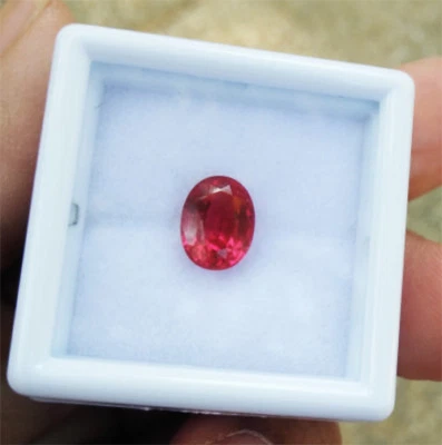 TOP COLOR! 1.75-2CT. 8x6mm. OVAL BLOOD RED RUBY LAB COURUNDUM GEMs - Image 1 of 4