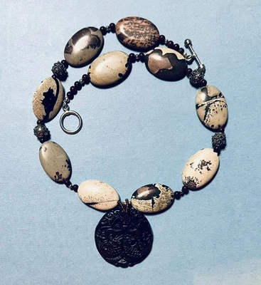 Collar Artesanal 19" Hecho a Mano - Colgante Carpa Jade - Jaspe Rojo Foto 1 de 2