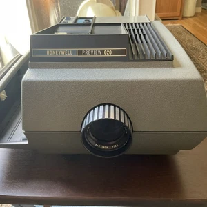 Vintage Honeywell Preview 620, 2x2 Slide Projector Self Focusing w/Manual,Cords - Picture 1 of 17
