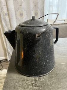 Vintage extra große schwarz & weiß gesprenkelte Emaillegeschirr Cowboy Kaffeekanne - Bild 1 von 10