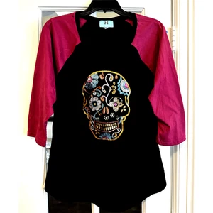 South Main Woman's SKULL BASEBALL T-SHIRT SHIRT Black Maroon - 3/4 Sleeve Boho - Picture 1 of 6