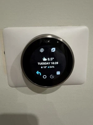 Google Nest Learning Thermostat (3rd Generation) Stainless - please read - Image 1 of 4