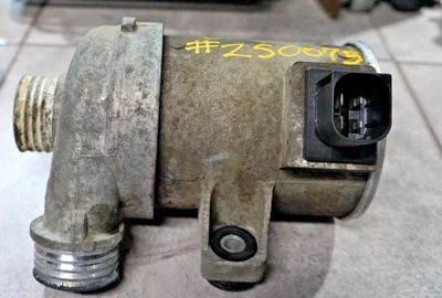 Bomba de agua eléctrica para 13-16 BMW 328i xDrive 2.0 7597715 Turbo Foto 1 de 4