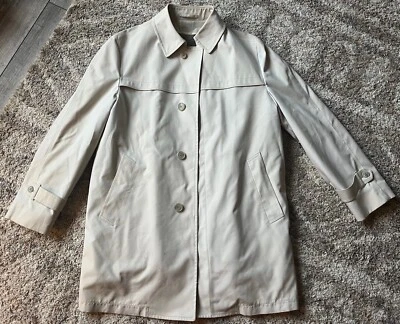 London Fog Maincoats Men's Size 42 Regular Vintage Fur Lined Khaki Trench Coat - Image 1 of 4