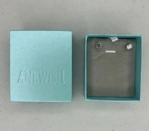 Aretes con corona de circonita cúbica de corte redondo de 6 mm de plata de ley 925 con respaldo - 1,6 g - Imagen 1 de 14