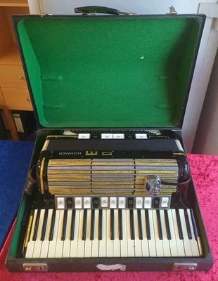 Hohner Accordion Tango VM 120 Bass Accordion - Image 1 of 4