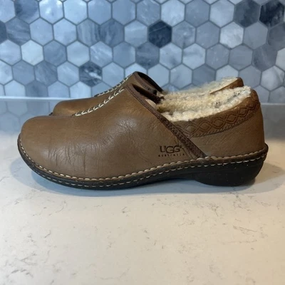 UGG Shoes Women Sz 10 Clogs Brown Leather Sheepskin Casual Comfort Low SN1928 - Image 1 of 4