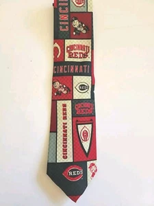 MLB Cincinneck wear. Novelty Block Print Polyester Necktie - Picture 1 of 3