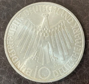 1972 G Germany  Silver 10 Mark Coin Olympic Games - Picture 1 of 2