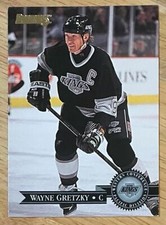 WAYNE GRETZKY, 1995-1996 DONRUSS CARD, HOCKEY LEGEND AND SUPERSTAR !