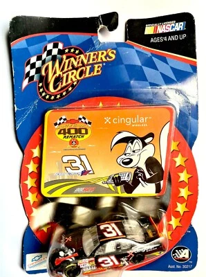 2002 NASCAR 获奖者圈 15848 Robby Gordon #31 Loony Tunes 1:64  — 第 1/2 张图片