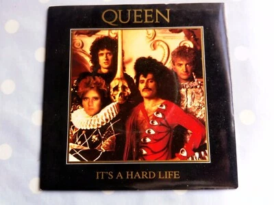 Queen  It's A Hard Life /Is This The World Vinyl 7" (Silver Injection Labels) - Imagem 1 de 4