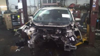 17 18 19 Ford Escape 1.5l 4 Wheel Drive Rear Drivers Caliper Dg9z2553c Foto 1 de 4