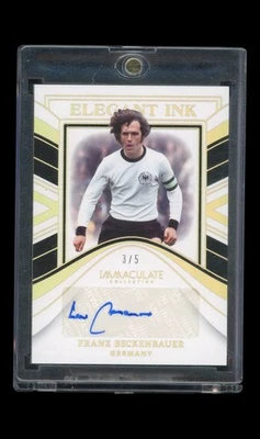 2023/24 Panini Immaculate Soccer Franz Beckenbauer /5 Auto Elegant Ink - Bild 1 von 2