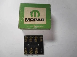 NOS MOPAR Fuse Block - Imagen 1 de 1