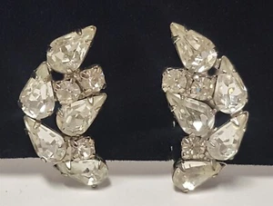 KRAMER Clear Crystal Rhinestone Earrings Crescent Clip On Silver Tone Vintage - Picture 1 of 14