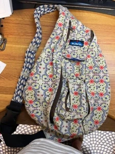 KAVU Original Rope Sling Bag Crossbody Wanderrucksack Blumenmuster - Bild 1 von 1
