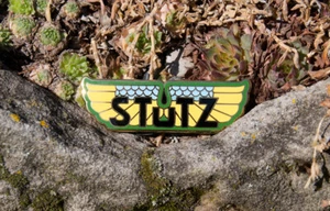 VINTAGE EMAILLE AUTOMOBIL KÜHLER AUTO EMBLEM / ABZEICHEN # STUTZ MOTOR DANBURY NEUWERTIG - Bild 1 von 2