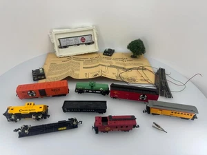 Mixed Lot of Vintage Train Bachmann Santa Fe Tree Track Parts - Picture 1 of 24