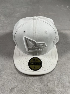 New Era White 5950 Cap Big Logo 7 1/4 size hat - Image 1 of 3