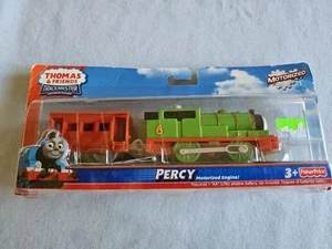 Thomas & Friends Trackmaster PERCY WITH WAGON Motorizado Paquete dañado - Imagen 1 de 6