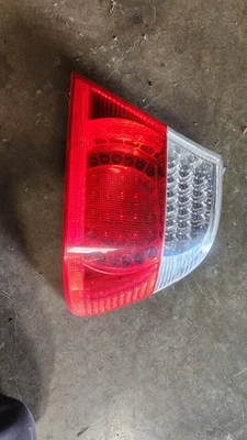 BMW 325CI 2004 pasajero trasero LED luz trasera OEM usado Foto 1 de 2
